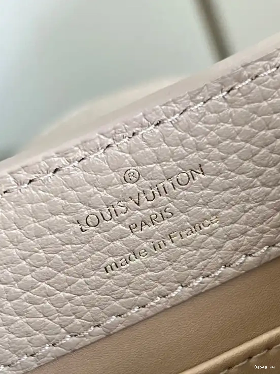 MINI LOUIS VUITTON CAPUCINES 0612